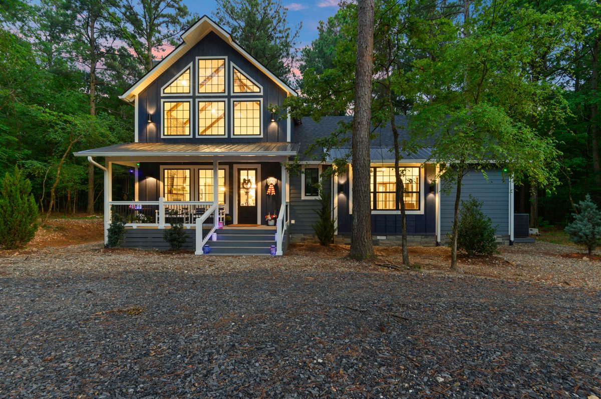 Three Creeks Lodge at dusk